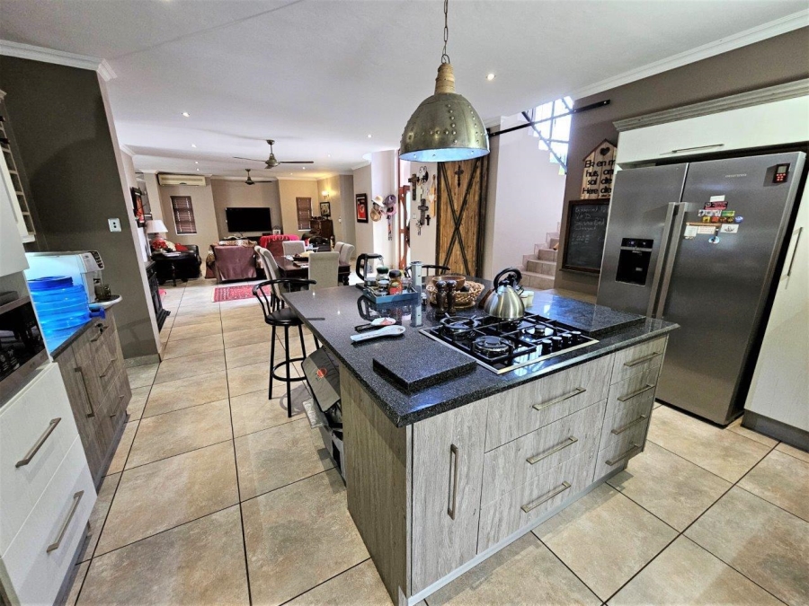 4 Bedroom Property for Sale in Melodie North West